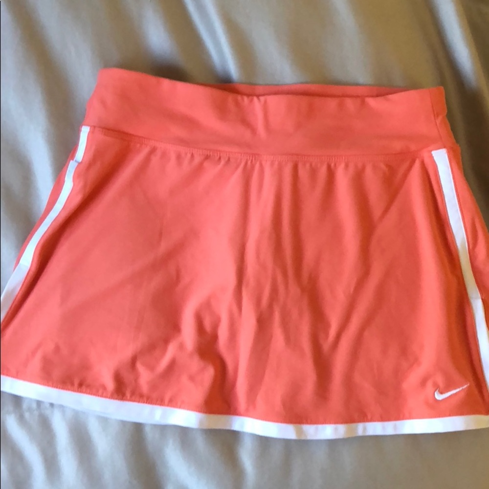 Nike women’s Dri-fit tennis skirt